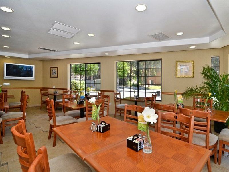 Holiday Inn Express Mira Mesa San Diego By Ihg Ngoại thất bức ảnh